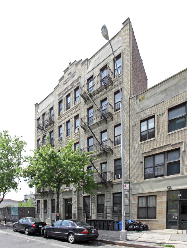 795-799 Dekalb Ave in Brooklyn, NY - Foto de edificio - Building Photo