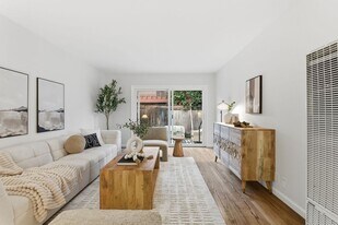 446 Waddington Ave in Sunnyvale, CA - Building Photo