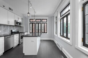 York House in St. Louis, MO - Building Photo