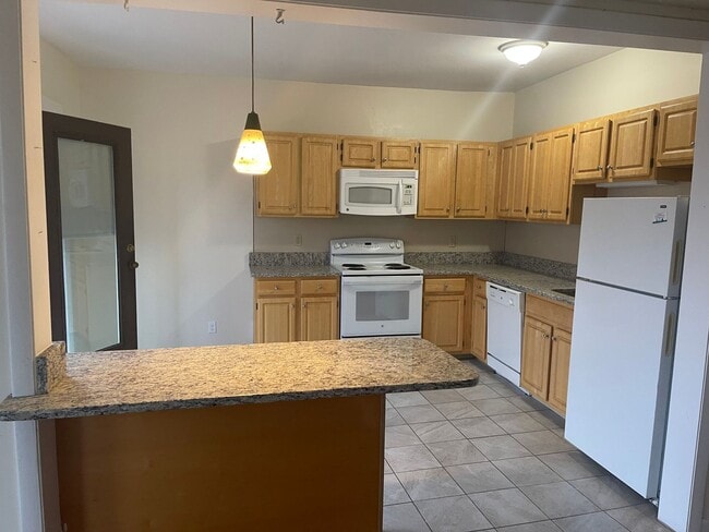 1131 Commonwealth Ave in Boston, MA - Building Photo - Building Photo