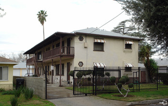 1468-1472 1/2 N Sepulveda Ave in San Bernardino, CA - Foto de edificio - Building Photo