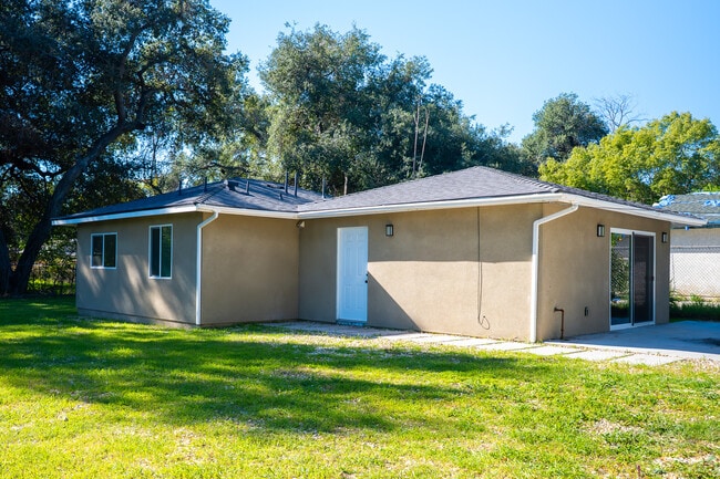 270 E Penn St in Pasadena, CA - Building Photo - Building Photo