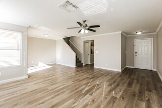 6373 Rose Tree Ln, Unit 67104 in Las Vegas, NV - Building Photo - Building Photo