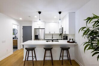 4060 Huerfano Ave, Unit 131 in San Diego, CA - Building Photo - Building Photo