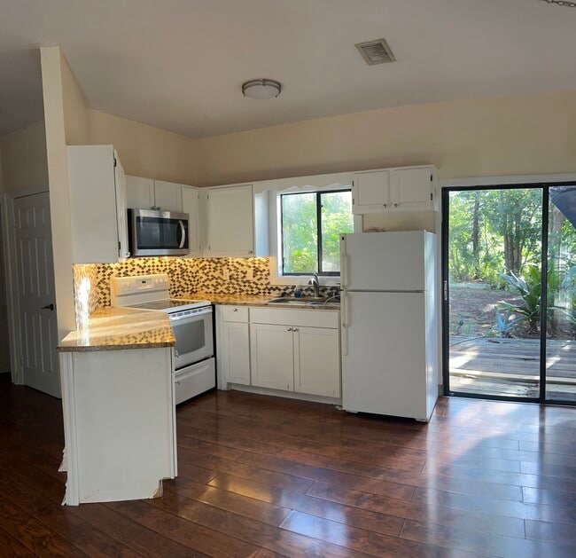 4911 Tallowood Way in Naples, FL - Foto de edificio - Building Photo