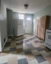 64 James St in Bridgeport, CT - Building Photo - Building Photo
