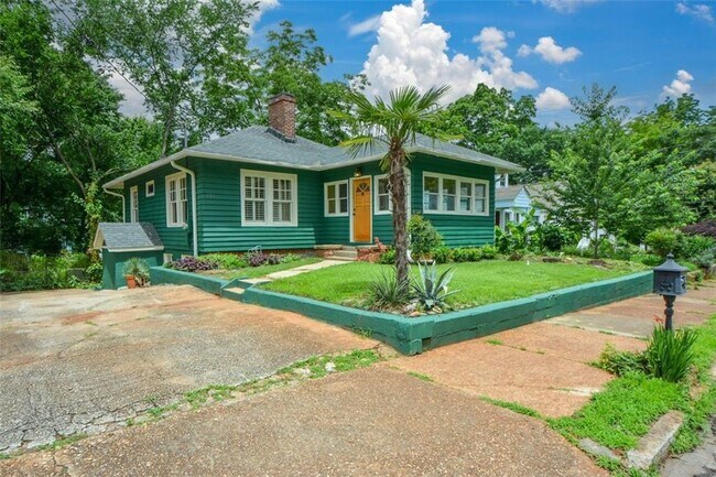property at 101 Dahlgren St SE