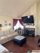 36 Stevens Ct in Bedminster, NJ - Building Photo - Building Photo