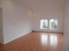 73 Park Ave in Danbury, CT - Building Photo - Building Photo