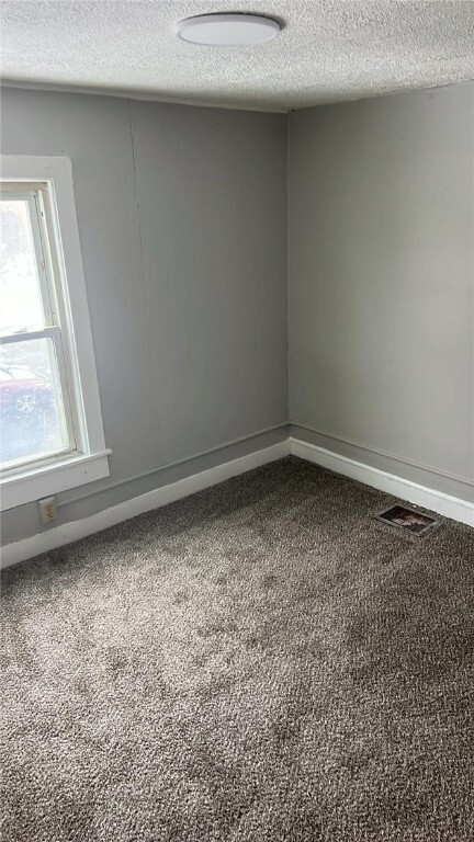 77-79-79 Ave. E in Geneva, NY - Foto de edificio - Building Photo