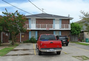 3013 Houma Blvd Apartments