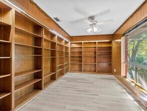 1004 Overhill Dr in Bedford, TX - Building Photo - Building Photo