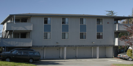 15545 Liberty St in San Leandro, CA - Building Photo - Building Photo