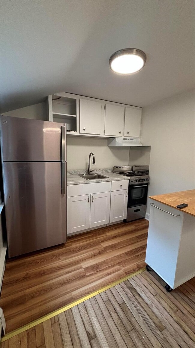 property at 2284 New York Ave