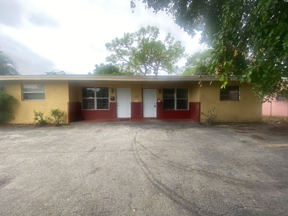 406 NW 16th St in Fort Lauderdale, FL - Building Photo