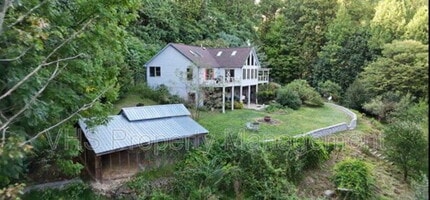 59 Hungry Horse Ln in Sperryville, VA - Building Photo - Building Photo