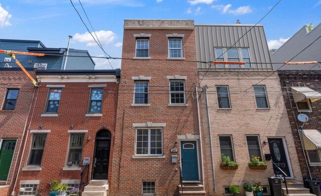 property at 1607 Manton St