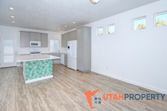 342 S 780 E in American Fork, UT - Foto de edificio - Building Photo