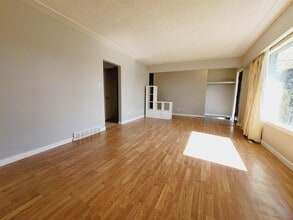 9654-9663 63 Ave NW in Edmonton, AB - Building Photo - Building Photo
