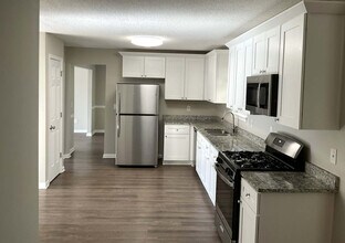 3554 Cherry Bloom Way in Decatur, GA - Foto de edificio - Building Photo