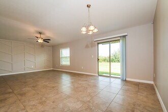 10419 Carloway Hills Dr in Wimauma, FL - Building Photo - Building Photo