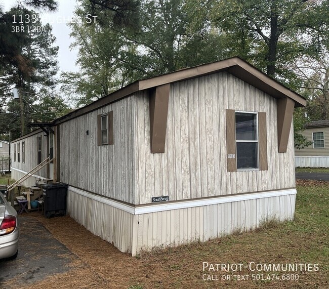 property at 1133 Hughes St