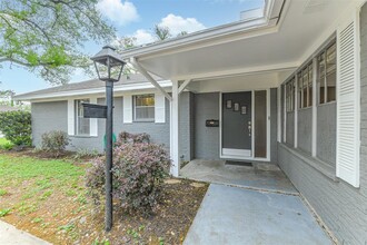 1935 Woodvine Dr in Houston, TX - Building Photo - Building Photo