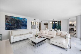 16425 Collins Ave in Sunny Isles Beach, FL - Building Photo - Building Photo