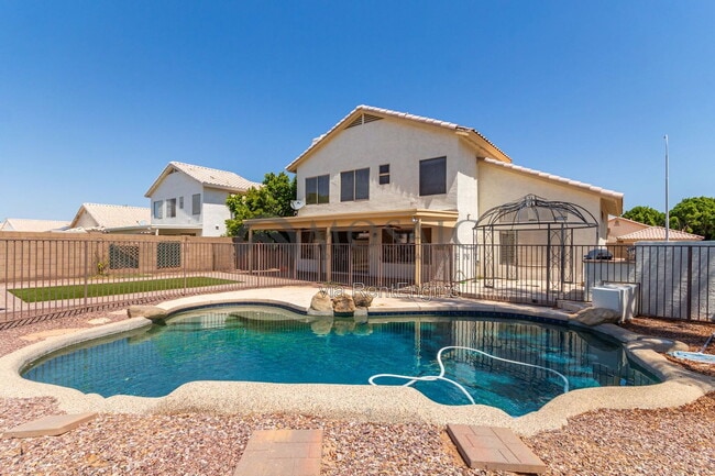 property at 1935 W Mockingbird Dr