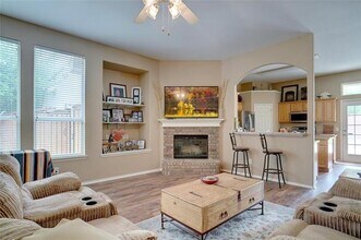 800 Chrissy Creek Ln in Euless, TX - Building Photo - Building Photo