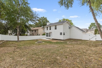 245 Westridge Parc Ln in Ellisville, MO - Building Photo - Building Photo