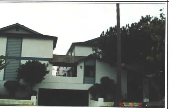 4542 W 172nd St in Lawndale, CA - Building Photo