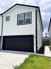 9913 Porto Rico Rd in Houston, TX - Building Photo - Building Photo