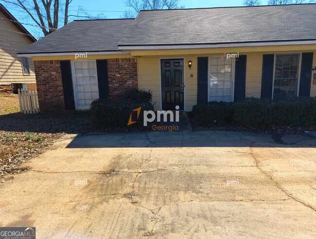 property at 102 Peachtree Ct