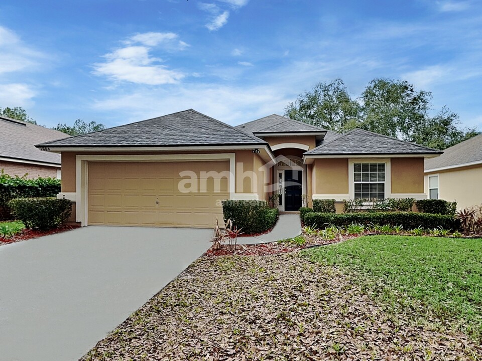 1004 Otter Creek Dr in Orange Park, FL - Building Photo