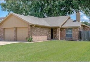 15827 Roxton Ridge Dr in Webster, TX - Building Photo