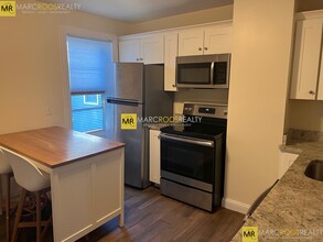 232 Lexington St, Unit 3 in Boston, MA - Building Photo - Building Photo