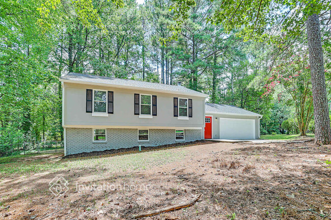 property at 2986 Clearbrook Dr