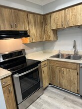 2369 Walton Cir in Palm Harbor, FL - Foto de edificio - Building Photo