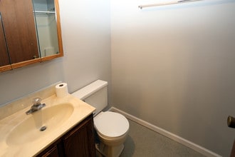 291 North in Whitewater, WI - Building Photo - Interior Photo
