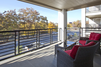 Riverview Lofts in Spokane, WA - Foto de edificio - Building Photo