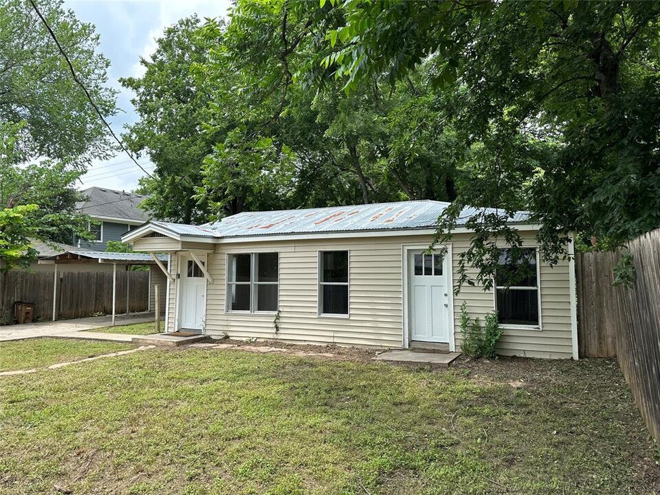 808 E 46th St in Austin, TX - Building Photo