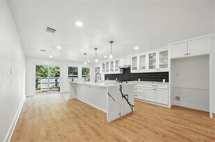 508 W White Ave in McKinney, TX - Building Photo