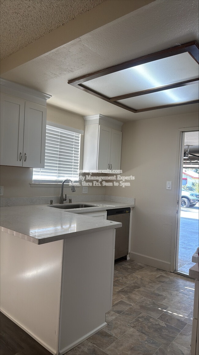 property at 3016 Snowberry Ln