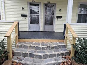 268 Oak St in Manchester, CT - Building Photo - Building Photo