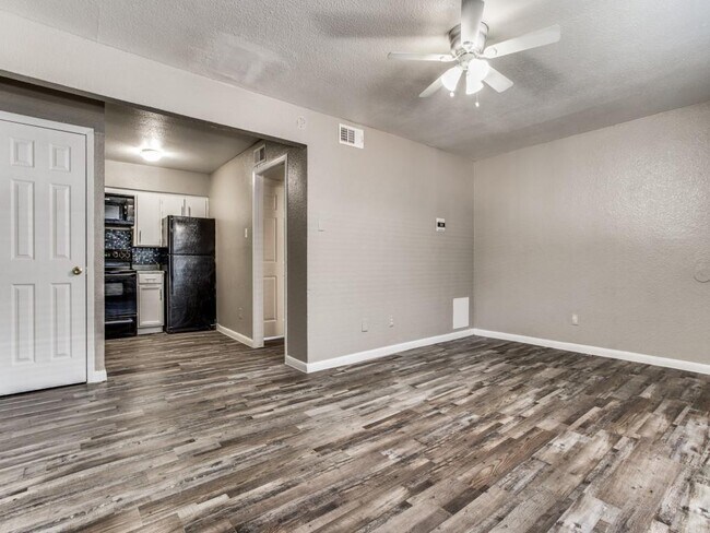 624 N Lancaster Ave-Unit -203 in Dallas, TX - Building Photo - Building Photo