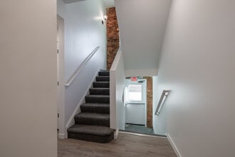 The Lofts on Mack in Detroit, MI - Foto de edificio - Interior Photo