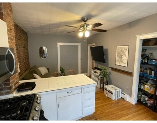 66 Russell St-Unit -1 in Boston, MA - Building Photo - Building Photo