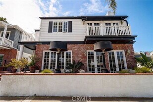 2025 E Balboa Blvd in Newport Beach, CA - Building Photo