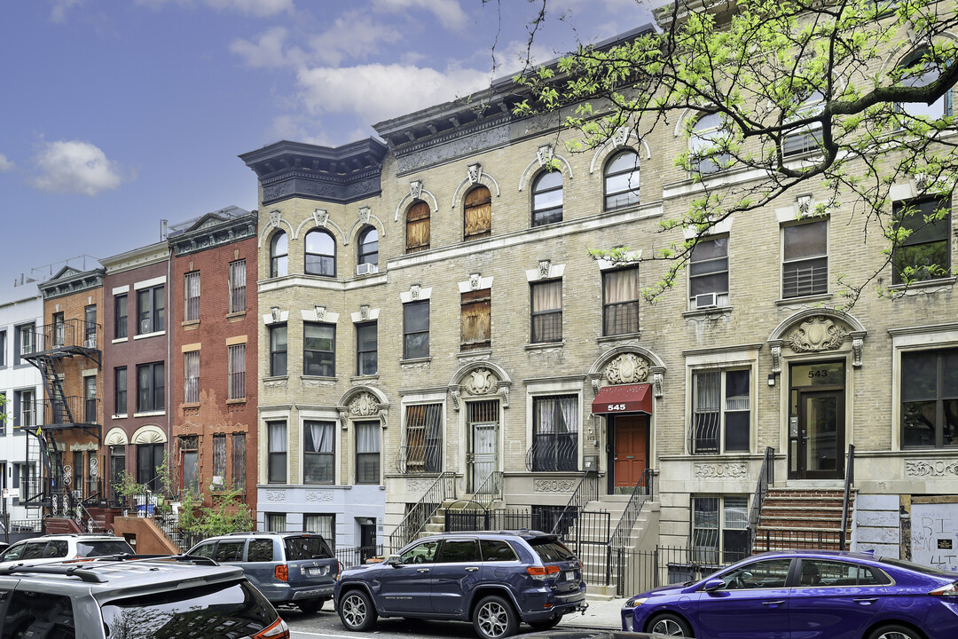 547 W 159th St in New York, NY - Building Photo